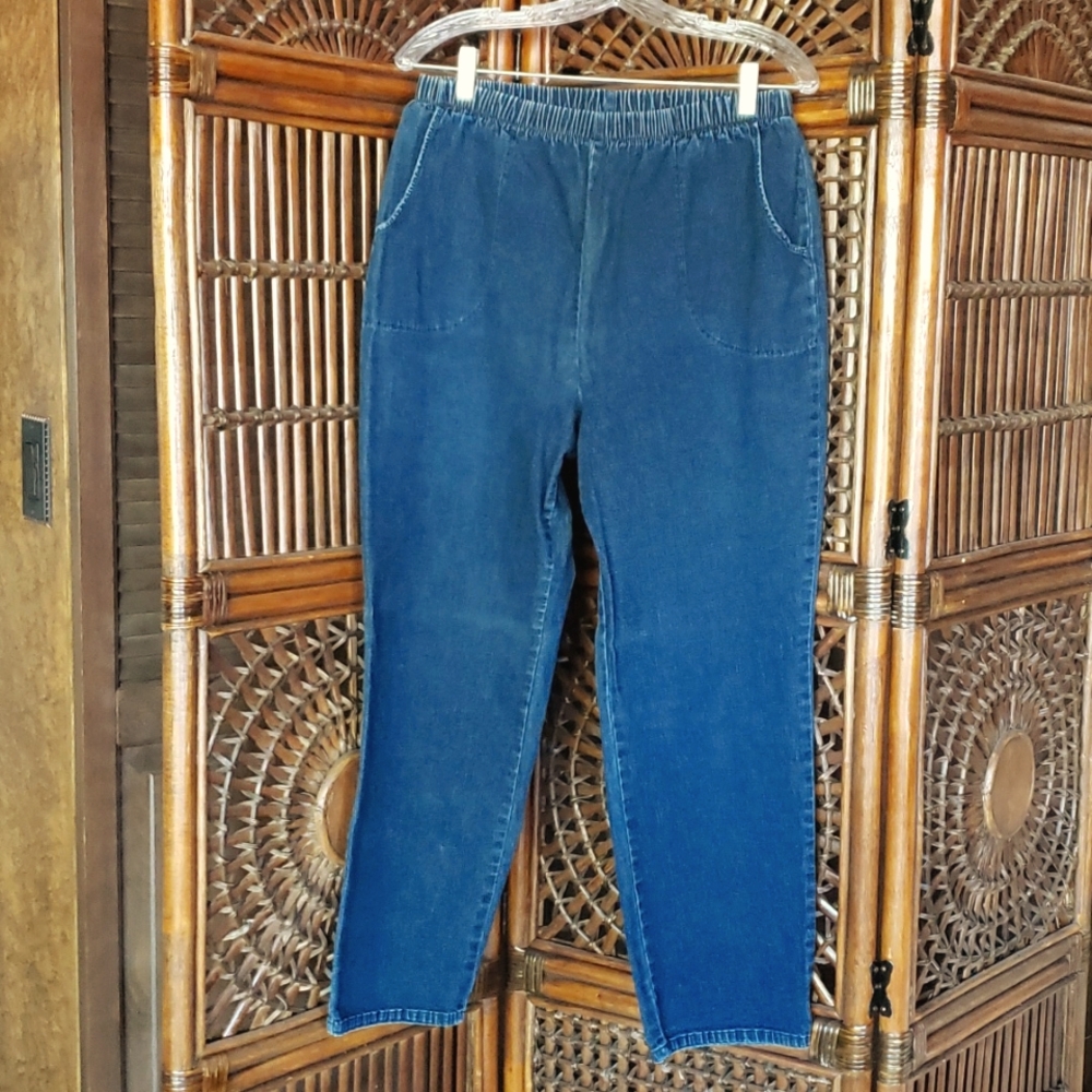 DENIM&CO "How Timeless"  2-Pocket Pull-On Straight Leg Jeans - Size Large - Picture 3 of 11